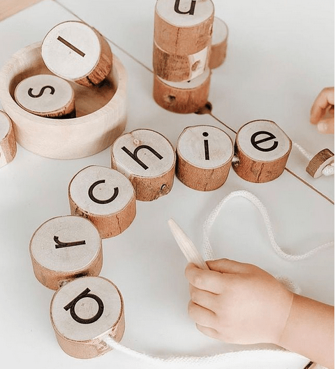 Q-Toys | Alphabet Threading Set